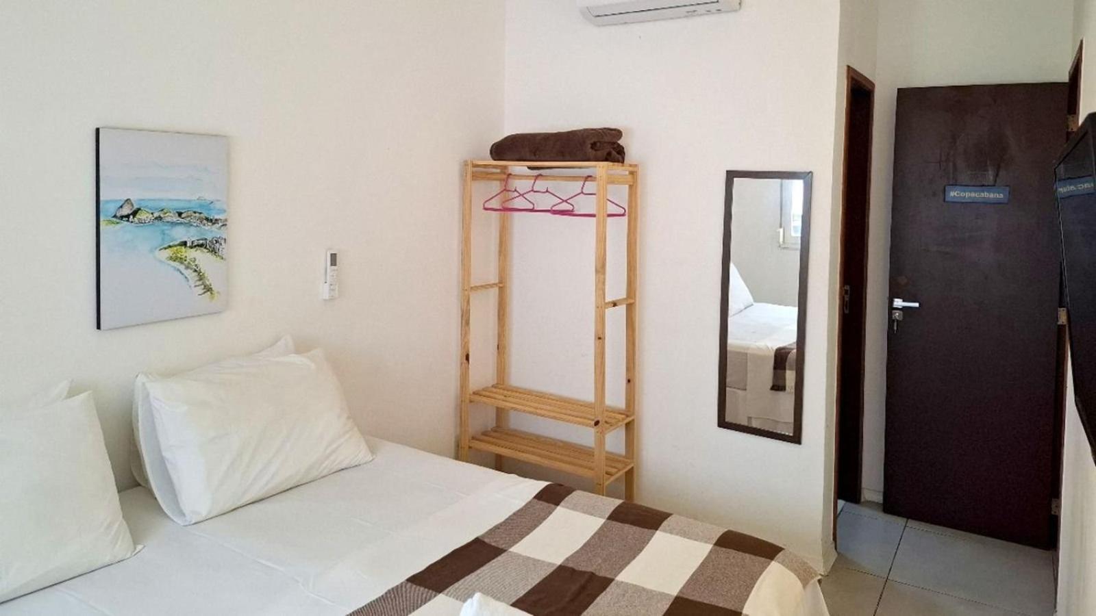 Pousada Fullano _ Entre Copacabana E Ipanema - Suites Privativas Confortaveis! Рио-де-Жанейро Экстерьер фото