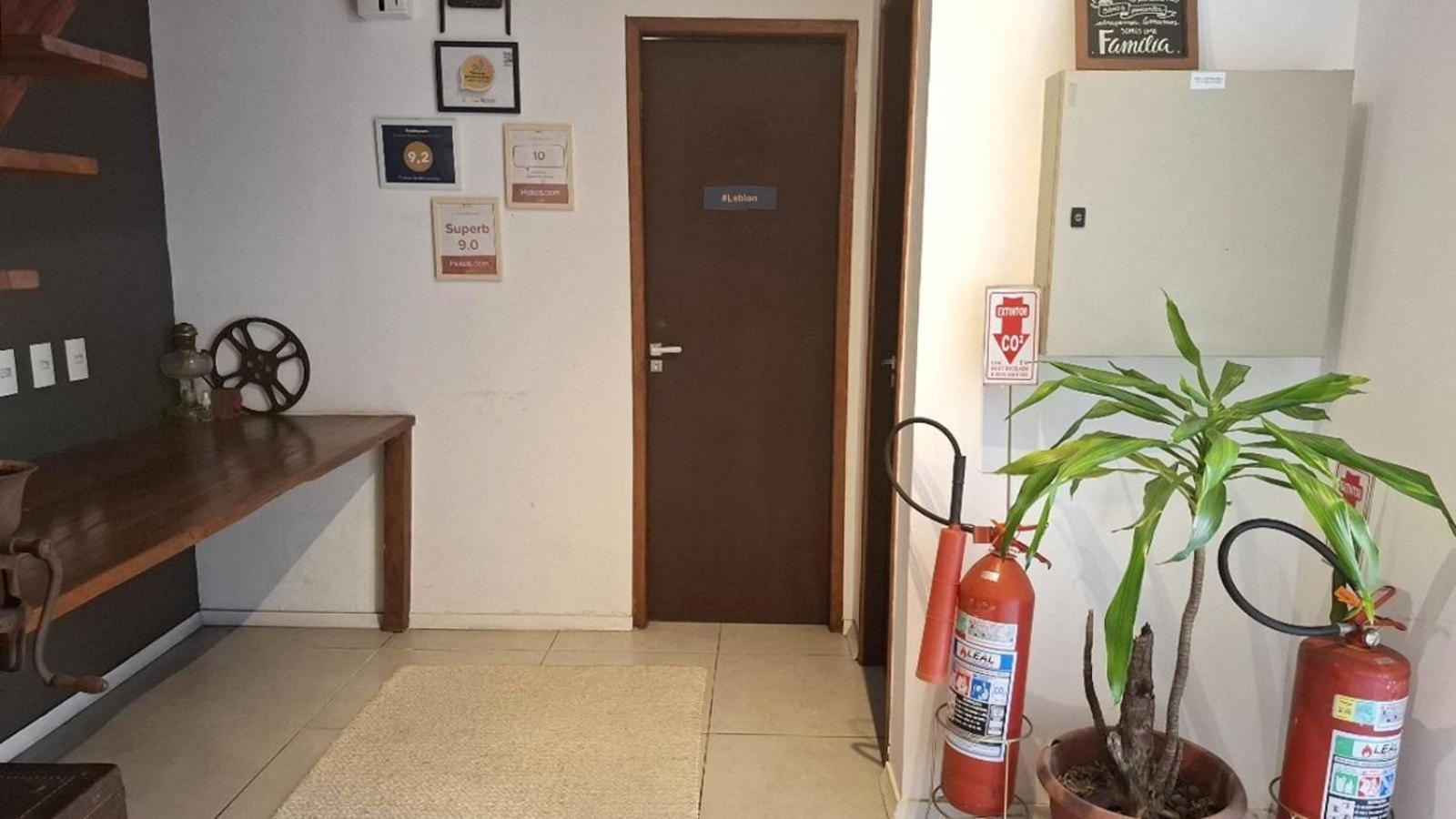 Pousada Fullano _ Entre Copacabana E Ipanema - Suites Privativas Confortaveis! Рио-де-Жанейро Экстерьер фото