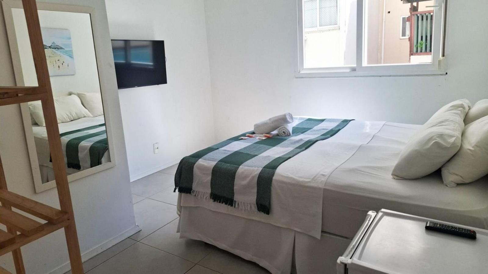 Pousada Fullano _ Entre Copacabana E Ipanema - Suites Privativas Confortaveis! Рио-де-Жанейро Экстерьер фото